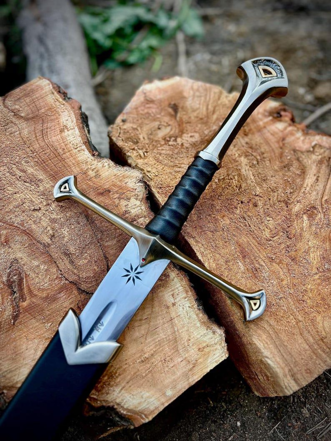 King Aragorn Sword - Anduril Sword With Free Scabbard and Wall Mount Main Image
