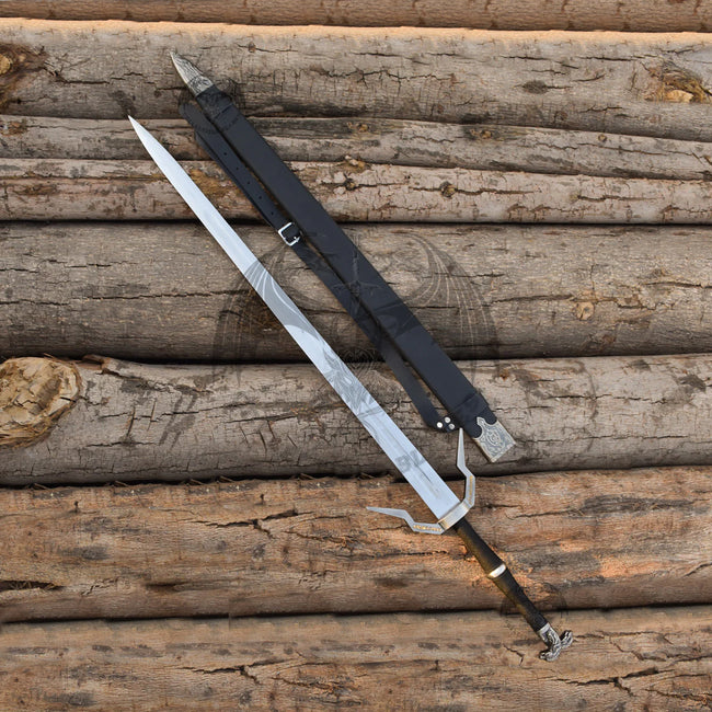 Geralt of Rivia’s Runed Silver Sword Hover Image